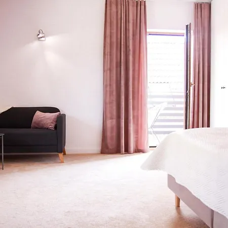 Osemka Apartament *